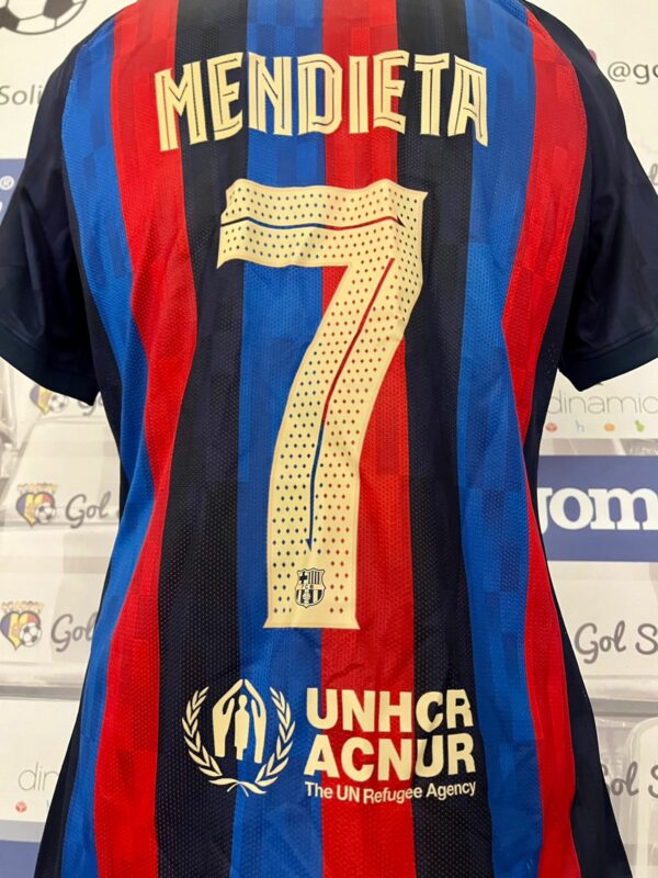 fc barcelona legends: mendieta