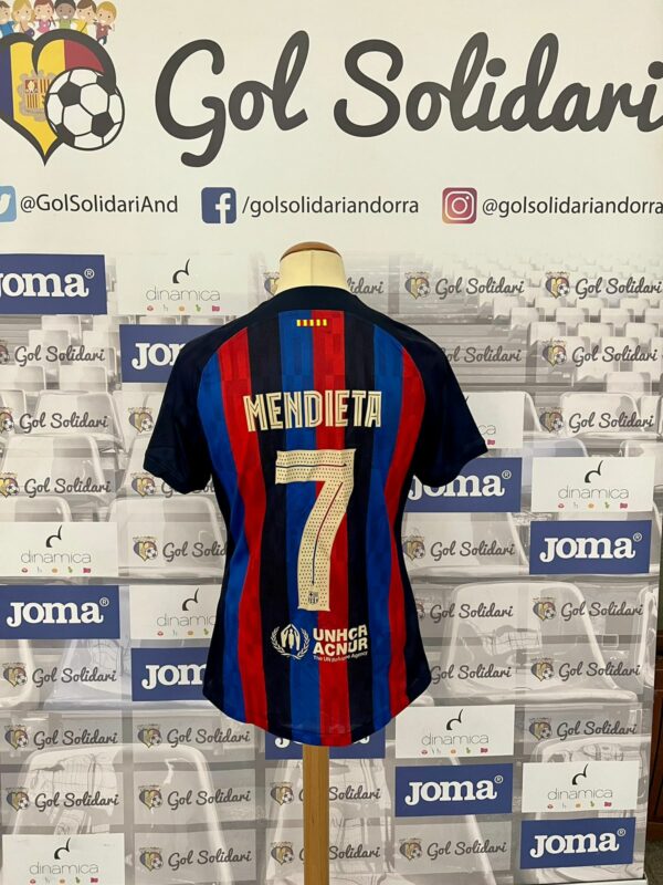 fc barcelona legends: mendieta