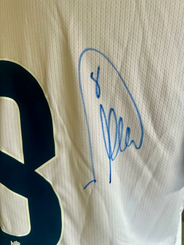 mikel merino real sociedad
